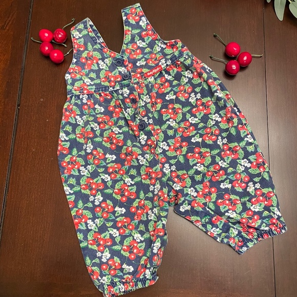 Vintage Oshkosh B’gosh Red Cherries Floral Overalls Romper Size 3/6 Mo Bubble